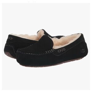 UGG Black and Cream Shearling Moccasins UGG Women's Ansley Slipper size 6
